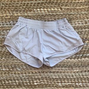 Lululemon Hotty Hot Low Rise Short 2.5”